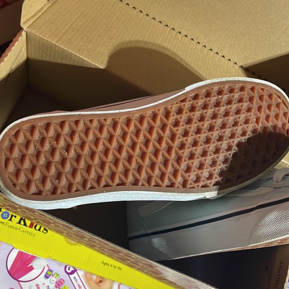 Vans Ward Sneaker EUC - Picture 5 of 5